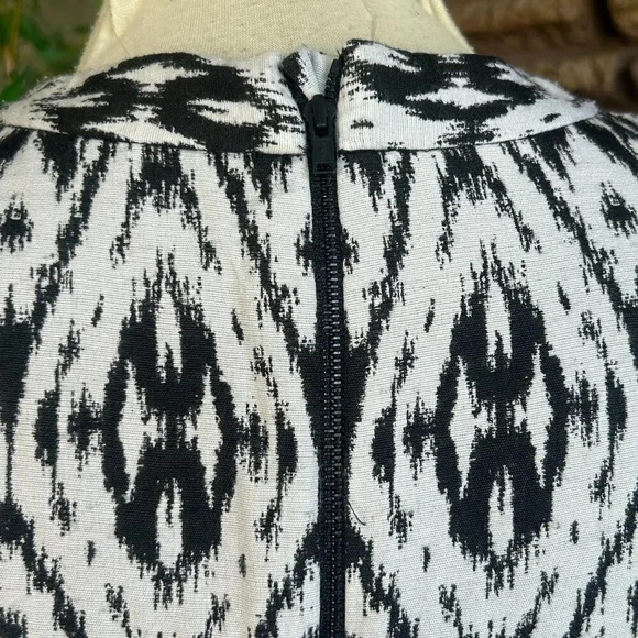 Theory Orinthia Black White Jacquard Print Cap Sleeve Dress Size 10 - Picture 4 of 8
